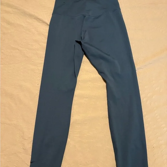 Nike Dri-FIT Blue Leggings - Picture 2 of 3